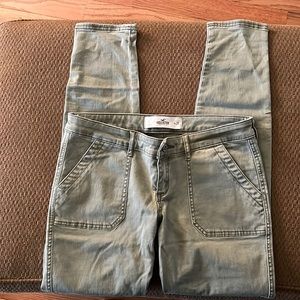 Like New Junior's Hollister Light Olive Jeans